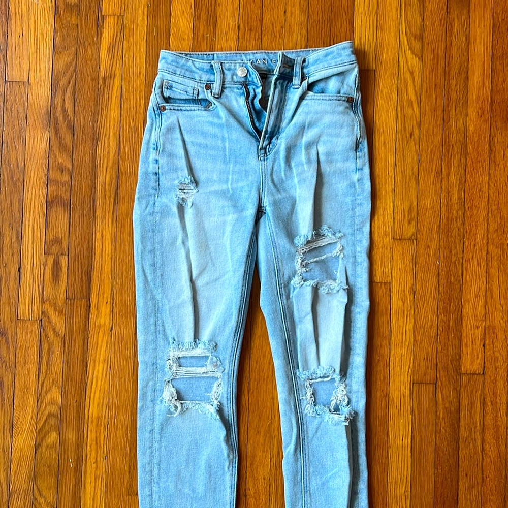 American eagle jeans. High rise. Mom skinny